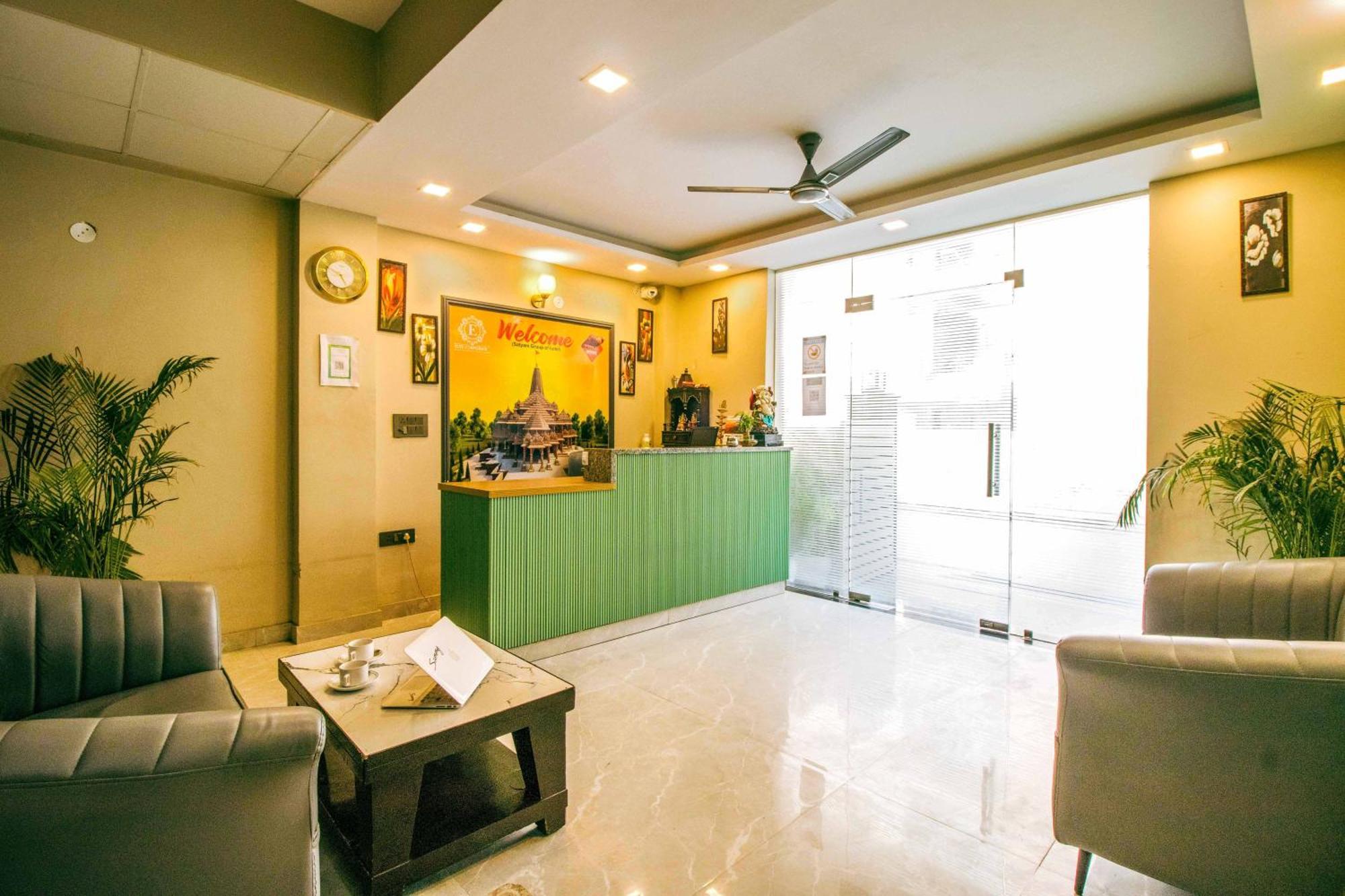 Treebo Elite Corporate, Sector 62 Hotell Noida Eksteriør bilde