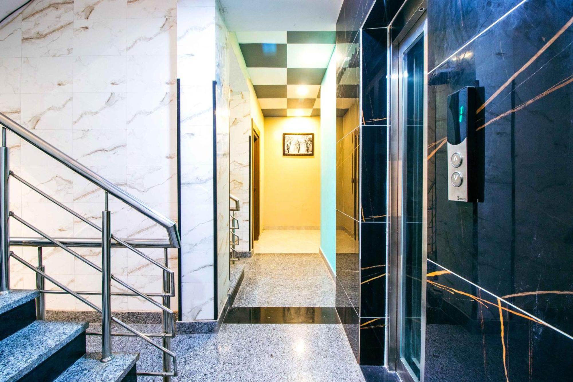 Treebo Elite Corporate, Sector 62 Hotell Noida Eksteriør bilde