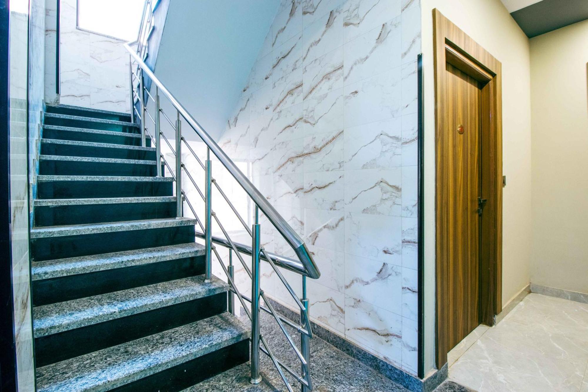 Treebo Elite Corporate, Sector 62 Hotell Noida Eksteriør bilde