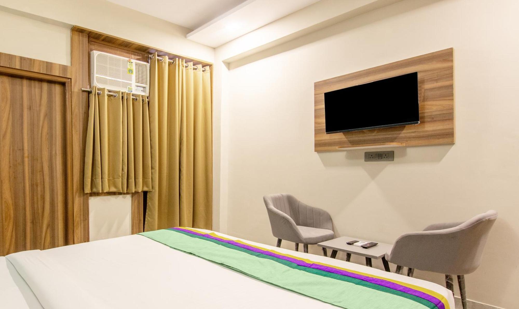 Treebo Elite Corporate, Sector 62 Hotell Noida Eksteriør bilde