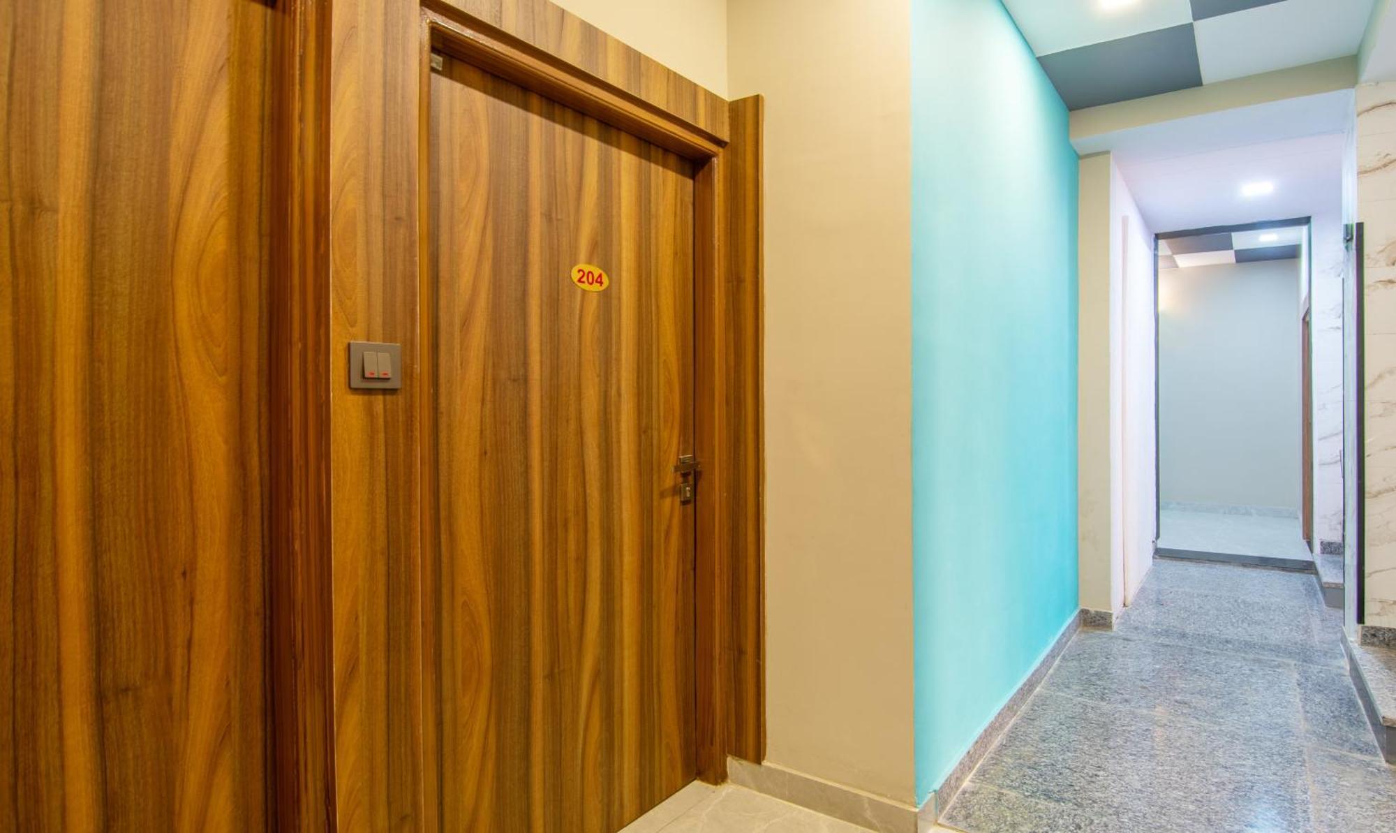 Treebo Elite Corporate, Sector 62 Hotell Noida Eksteriør bilde